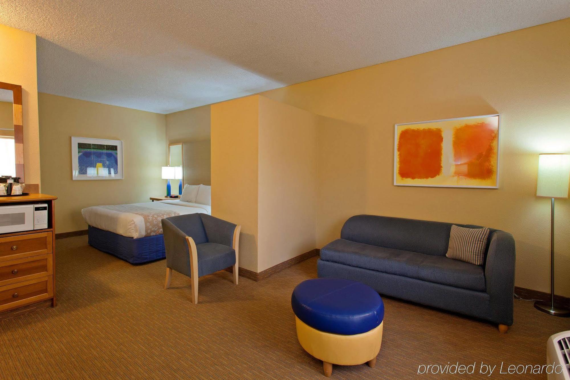 Hotel La Quinta By Wyndham Orange County Airport 3*