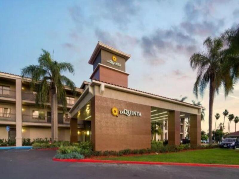 La Quinta By Wyndham Orange County Airport 3*