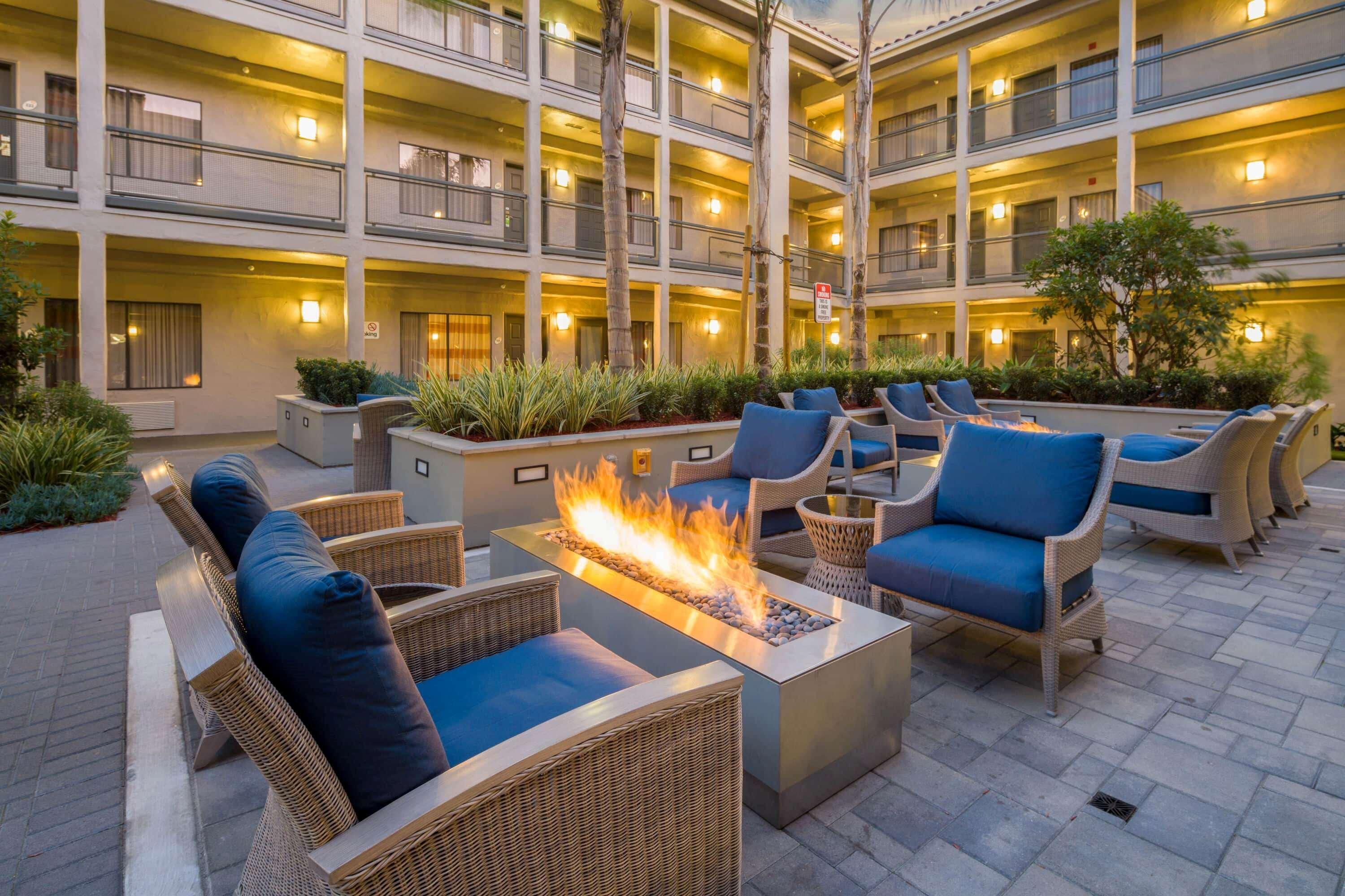 Hotel La Quinta By Wyndham Orange County Airport