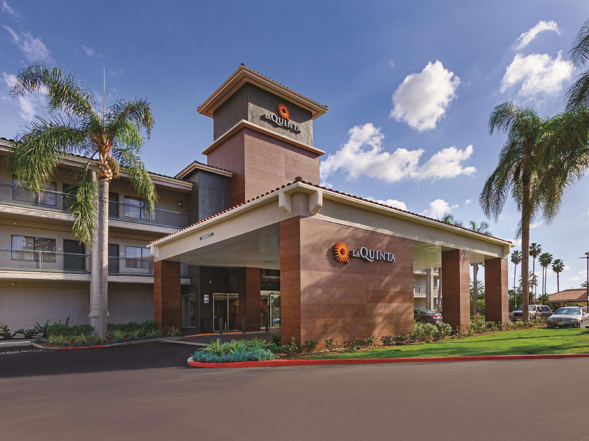 La Quinta By Wyndham Orange County Airport 3*