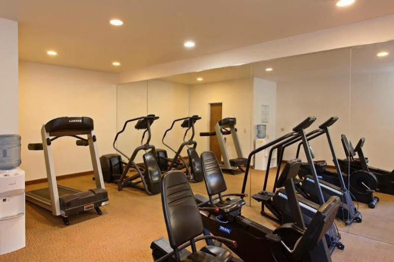 La Quinta By Wyndham Orange County Airport Hotel 3*