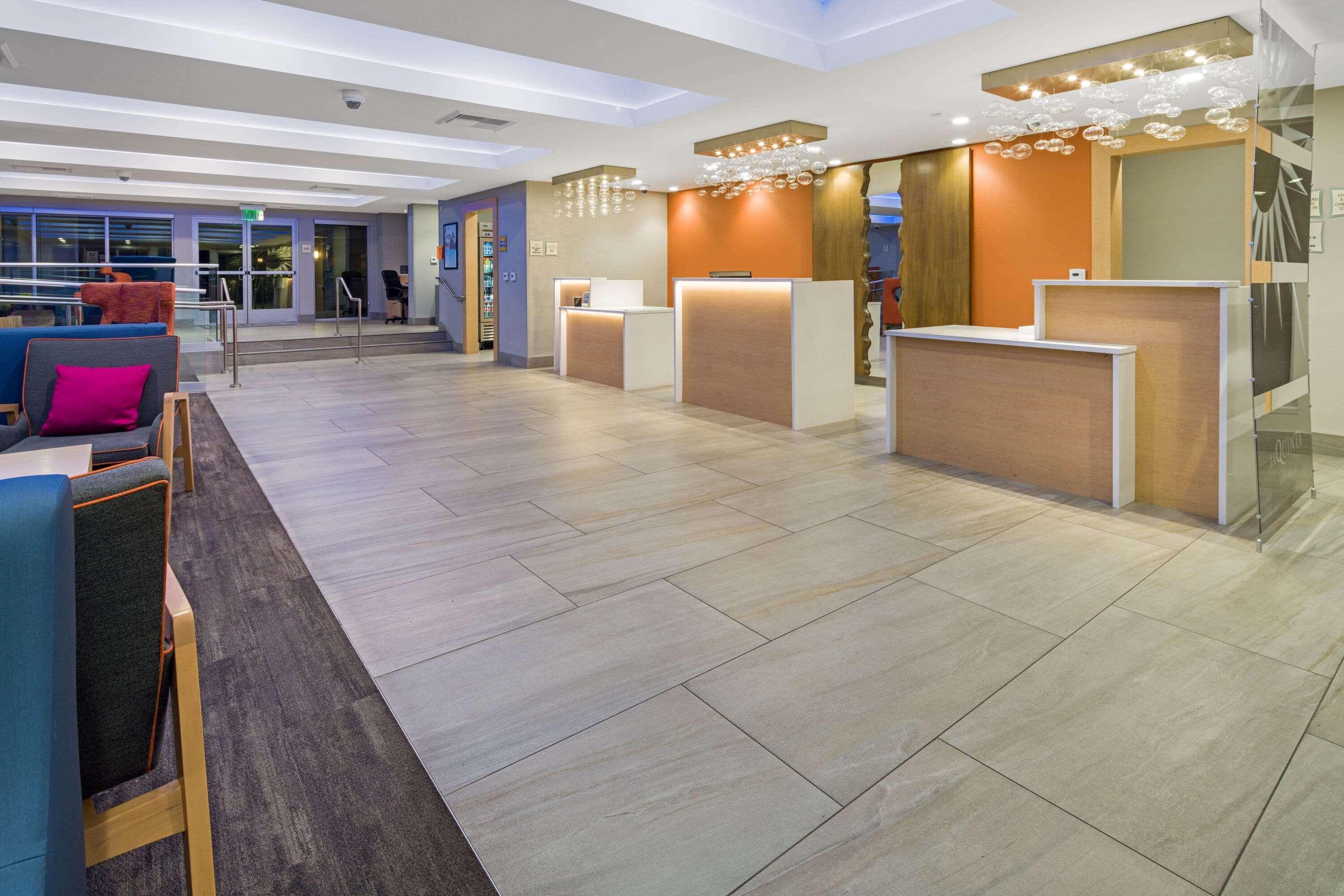 La Quinta By Wyndham Orange County Airport Hotel 3*